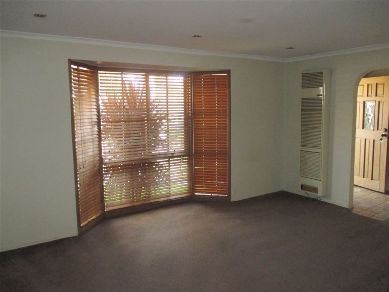 4 Lois Court, Langwarrin VIC 3910