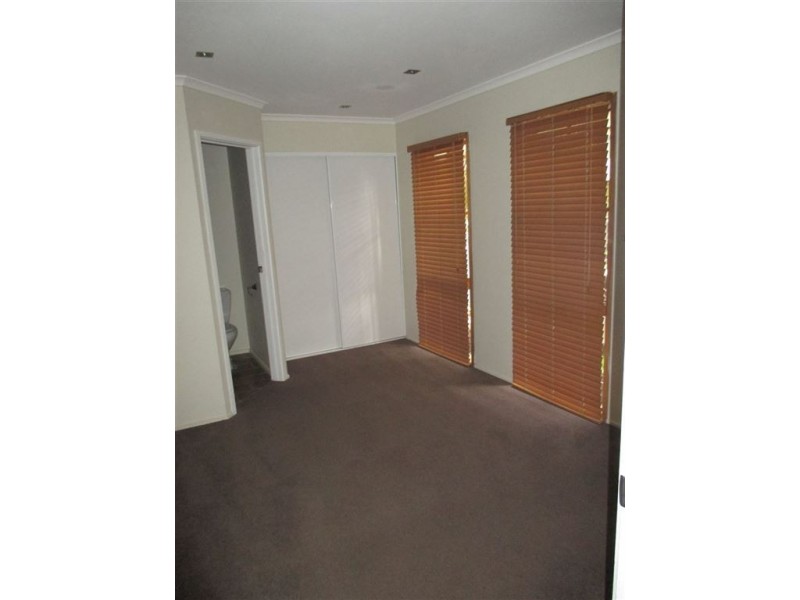 4 Lois Court, Langwarrin VIC 3910