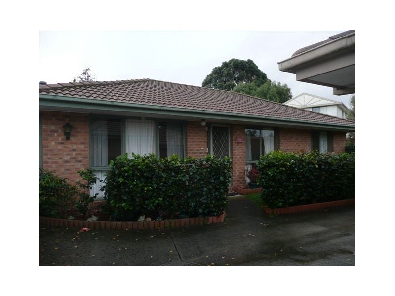 2/6 Chatterley Court, Frankston VIC 3199