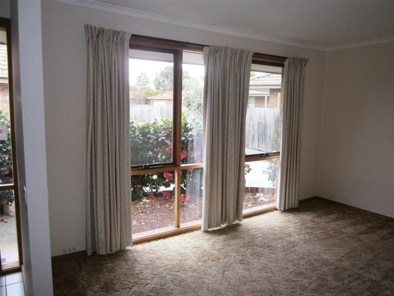 2/6 Chatterley Court, Frankston VIC 3199