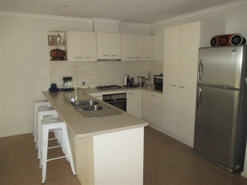 6 Windella Grove, Skye VIC 3977