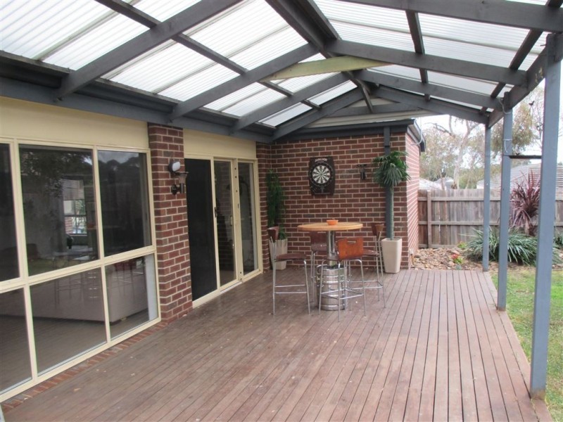 6 Windella Grove, Skye VIC 3977