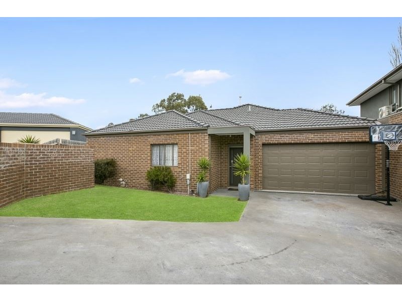 1/5 Serra Close, Langwarrin VIC 3910