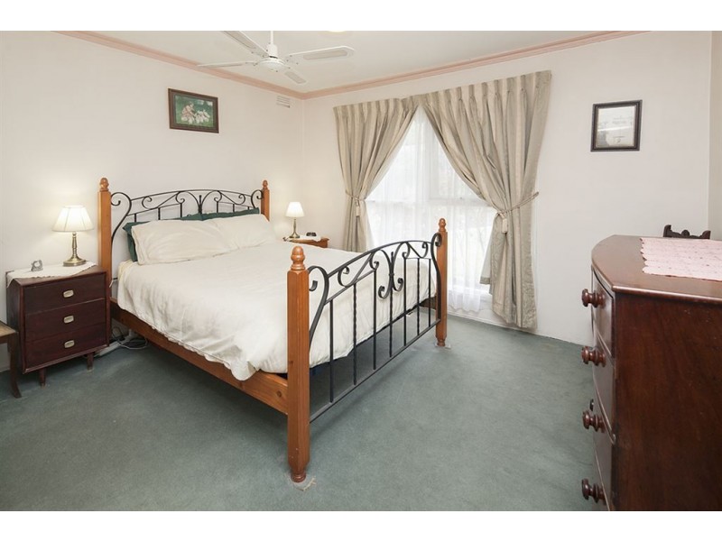 4 Catherine Court, Langwarrin VIC 3910