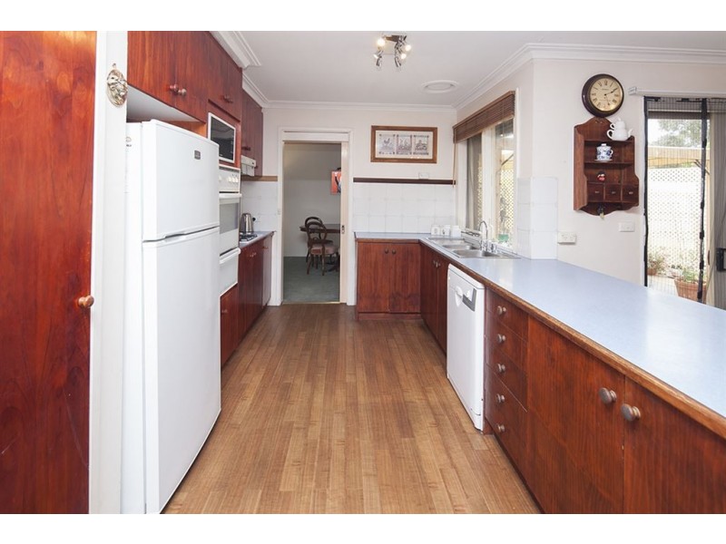 4 Catherine Court, Langwarrin VIC 3910