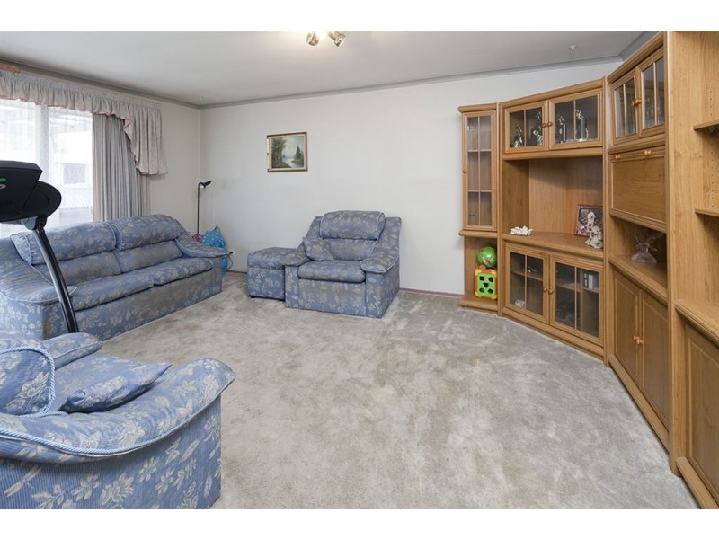 86 Clairmont Avenue, Cranbourne VIC 3977