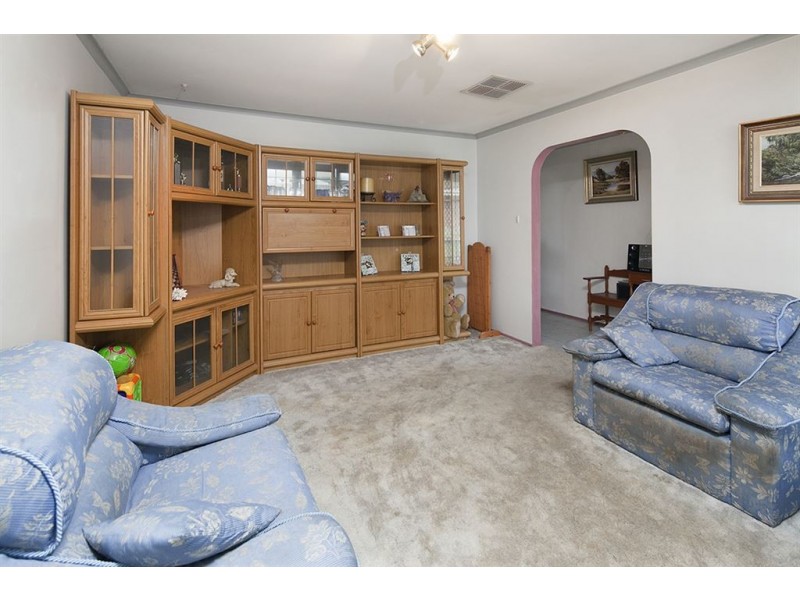 86 Clairmont Avenue, Cranbourne VIC 3977