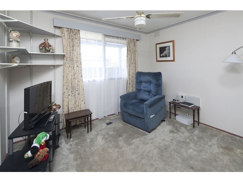 86 Clairmont Avenue, Cranbourne VIC 3977