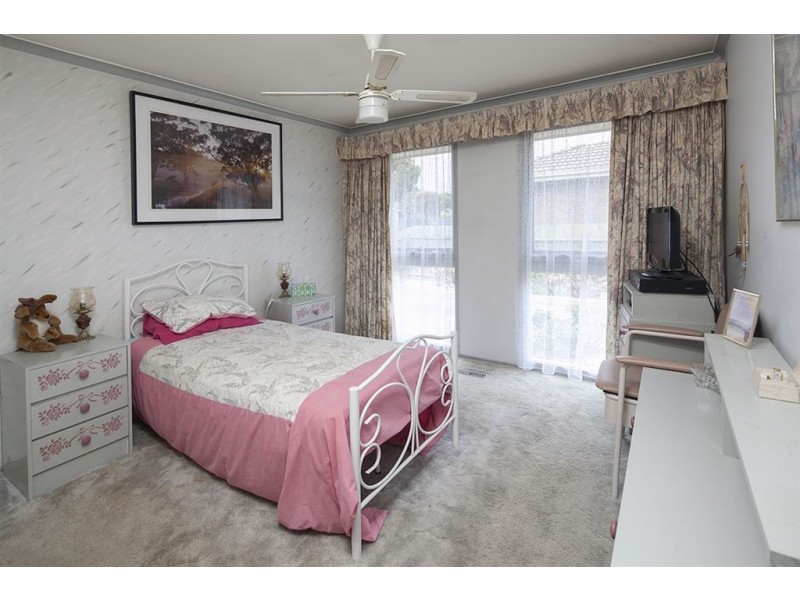 86 Clairmont Avenue, Cranbourne VIC 3977