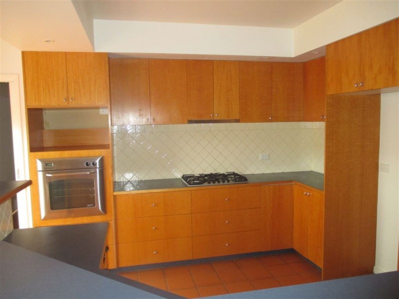 4 Roselands Court, Langwarrin VIC 3910