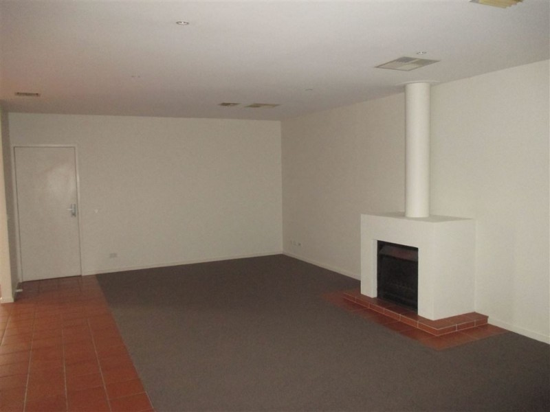 4 Roselands Court, Langwarrin VIC 3910