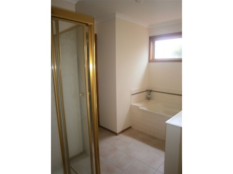 12 Julie Court, Langwarrin VIC 3910