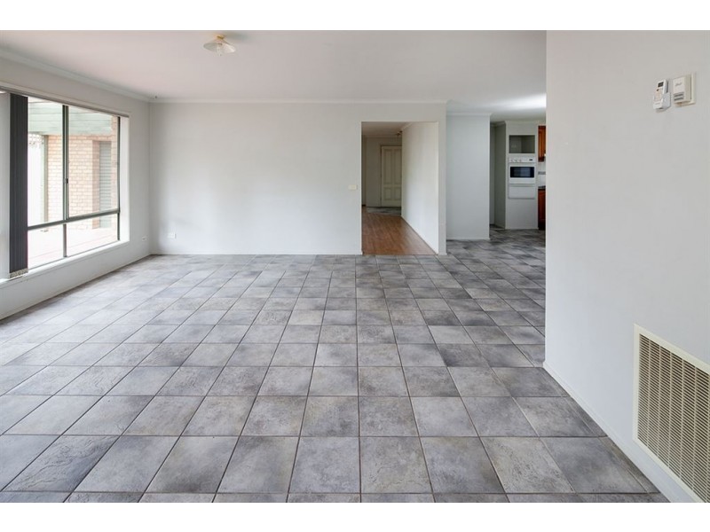 33 Jarman Drive, Langwarrin VIC 3910