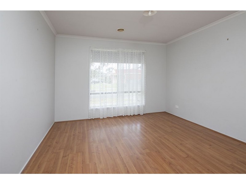 33 Jarman Drive, Langwarrin VIC 3910