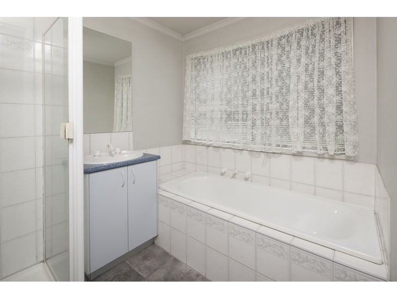 33 Jarman Drive, Langwarrin VIC 3910