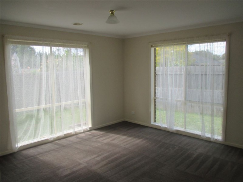 4/4 John Street, Langwarrin VIC 3910