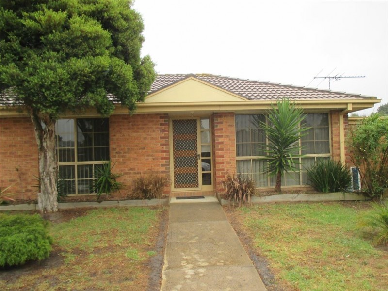 17/10 Lemnian Court, Langwarrin VIC 3910