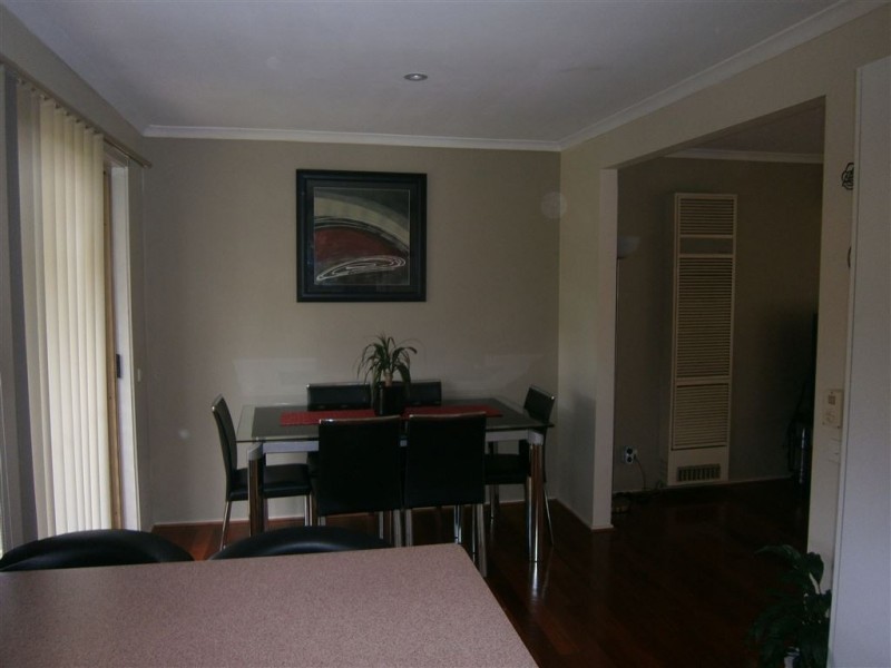 17/10 Lemnian Court, Langwarrin VIC 3910