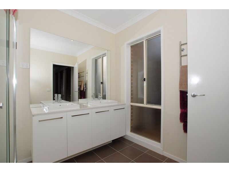 74 Huntingtower Crescent, Langwarrin VIC 3910