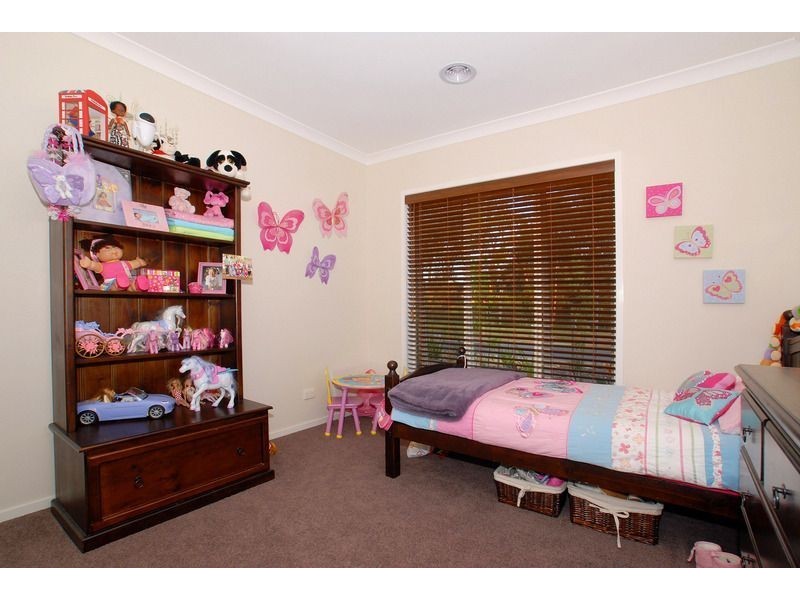 74 Huntingtower Crescent, Langwarrin VIC 3910
