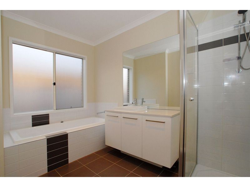 74 Huntingtower Crescent, Langwarrin VIC 3910