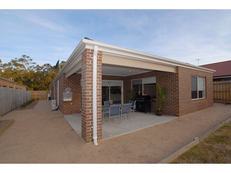 74 Huntingtower Crescent, Langwarrin VIC 3910