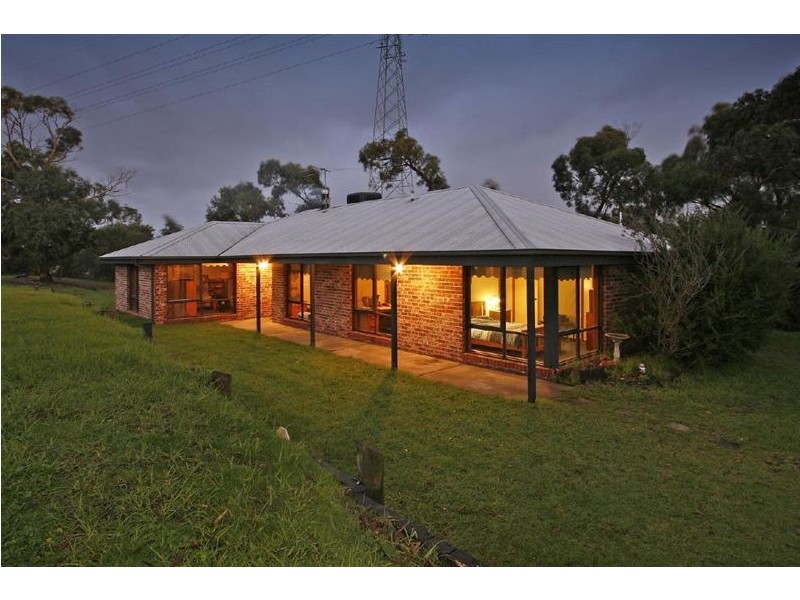 6 Bridgewater Court, Langwarrin VIC 3910