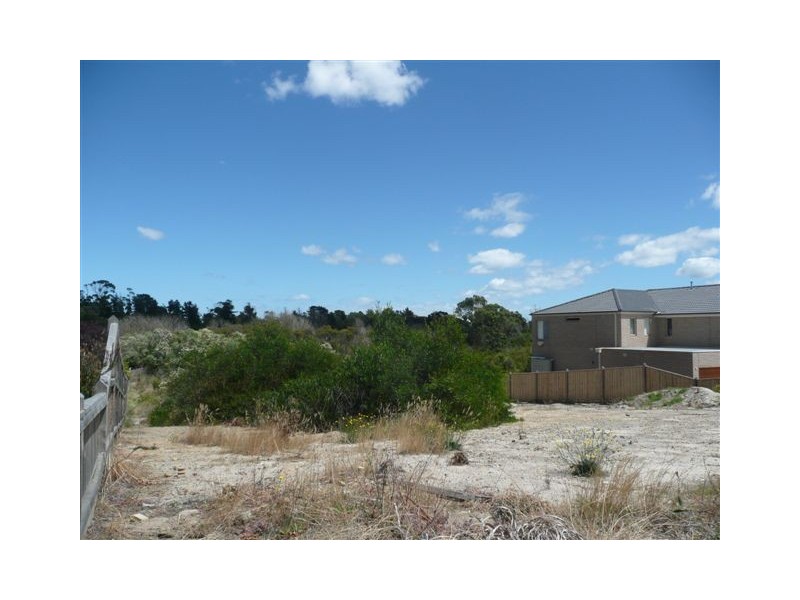 6 Guava Court, Langwarrin VIC 3910