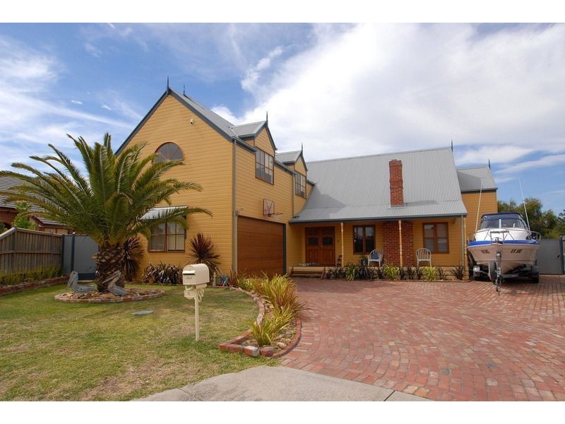 4 Wagtail Court, Langwarrin VIC 3910