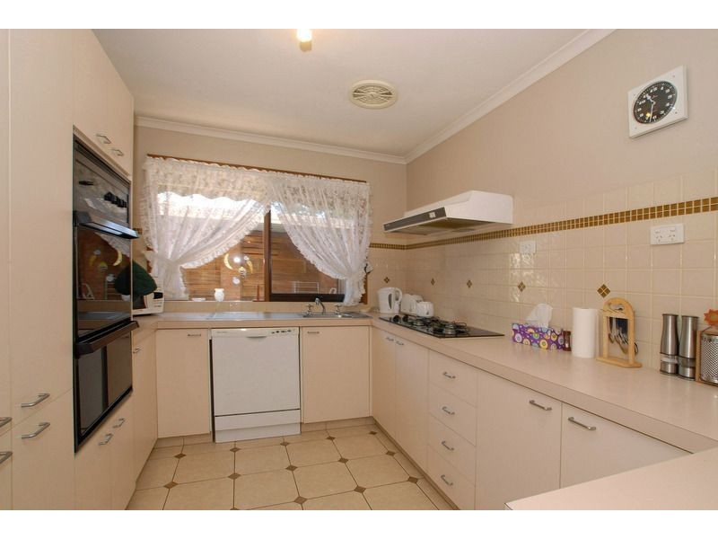 2/11-13 Cranbourne Road, Langwarrin VIC 3910