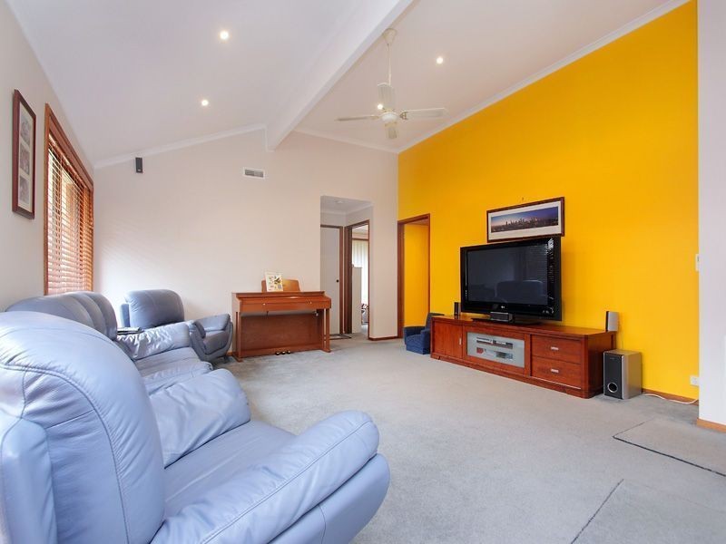 15 Elsan Lea Court, Langwarrin VIC 3910