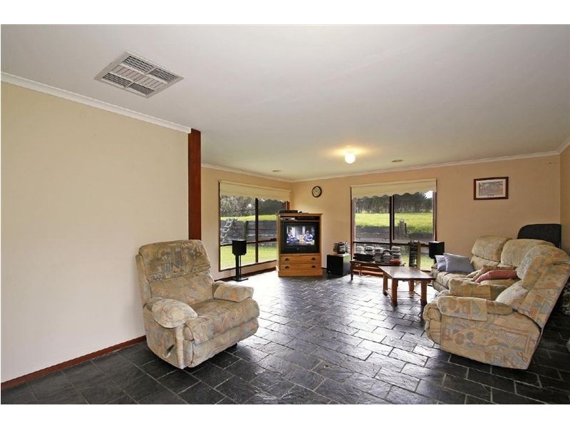 6 Bridgewater Court, Langwarrin VIC 3910