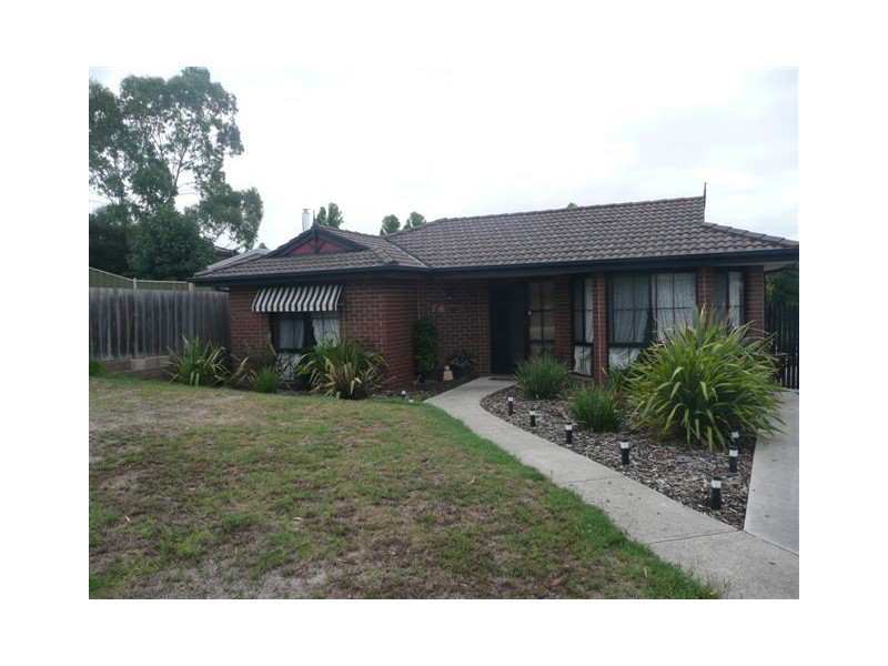 2 Sandra Court, Langwarrin VIC 3910