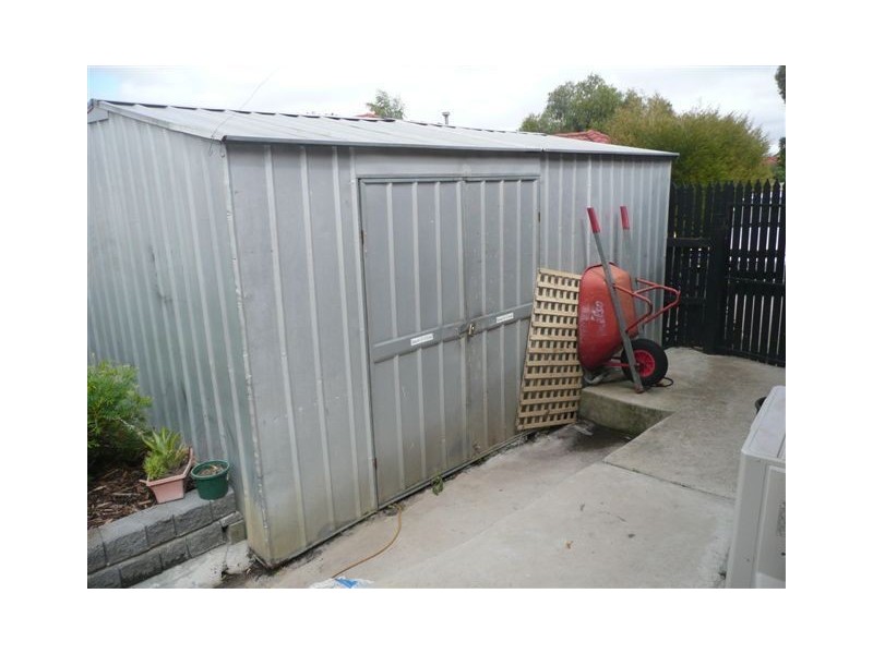 2 Sandra Court, Langwarrin VIC 3910