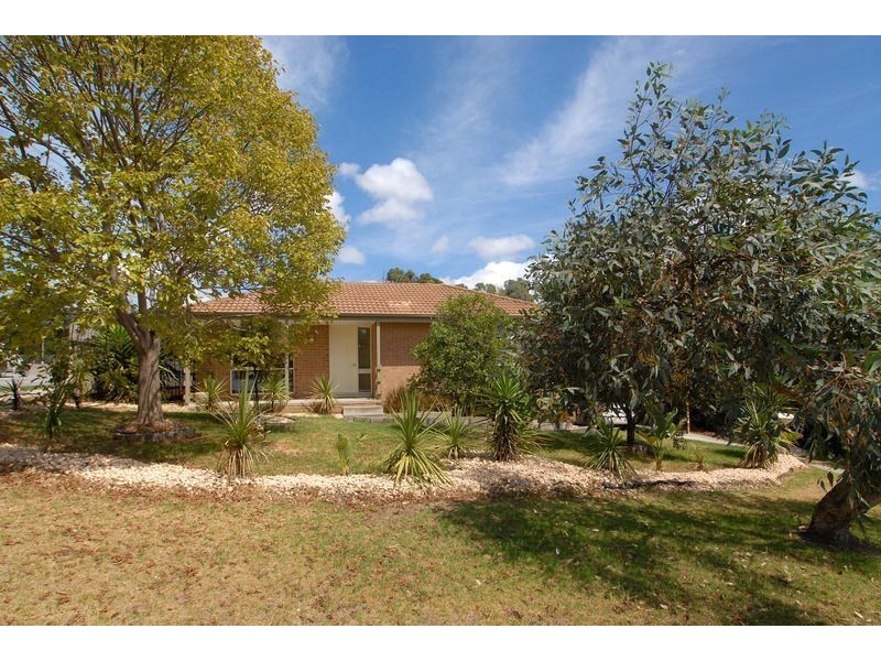 2 Greenacres Court, Langwarrin VIC 3910