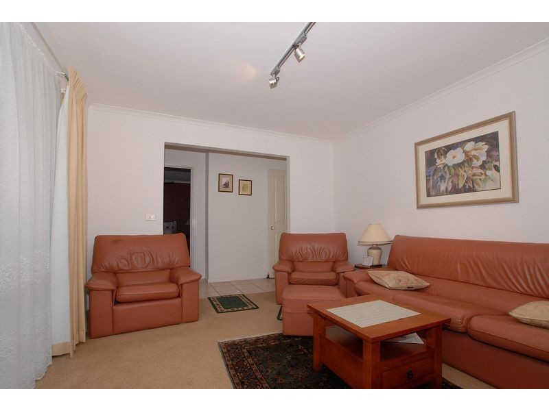 4 Theresa Avenue, Langwarrin VIC 3910