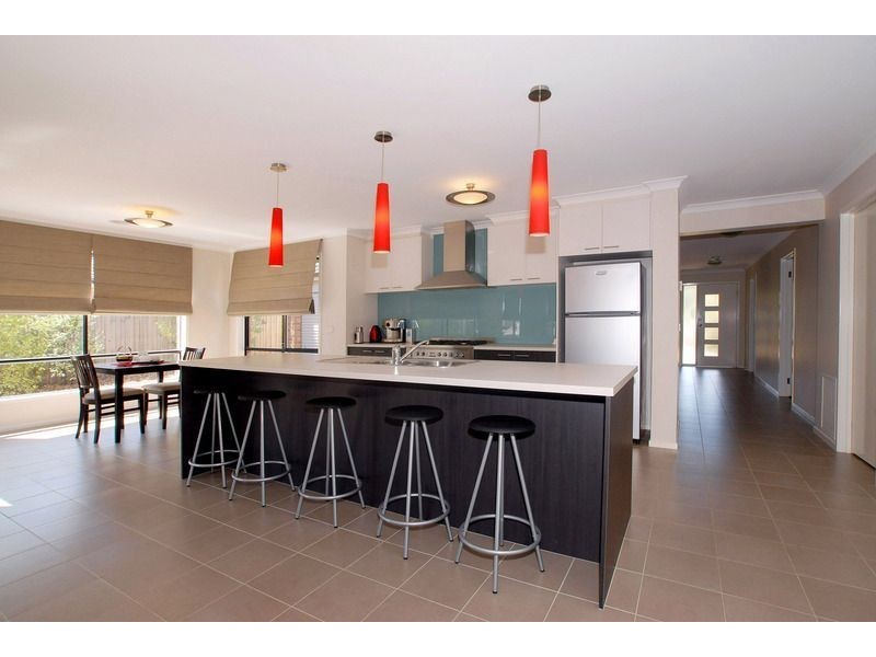 10 Park Valley Crescent, Langwarrin VIC 3910