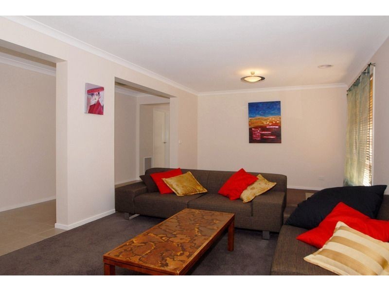 10 Park Valley Crescent, Langwarrin VIC 3910