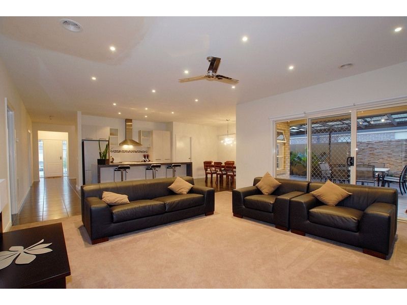 2 Elemes Court, Langwarrin VIC 3910