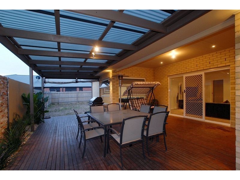 2 Elemes Court, Langwarrin VIC 3910