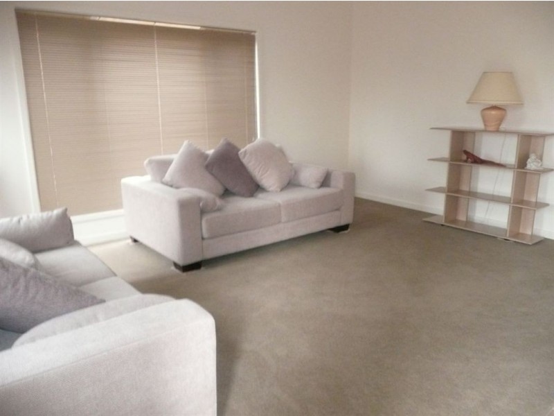 9 Aqueduct Road, Langwarrin VIC 3910