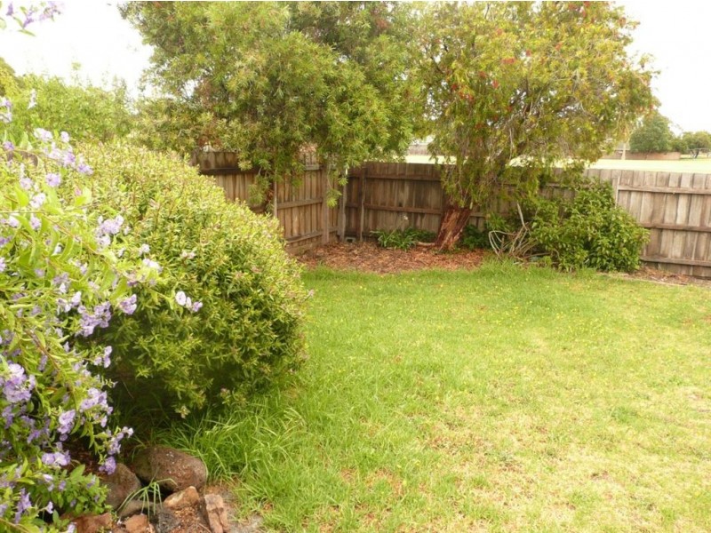 35 Wolsley Avenue, Frankston VIC 3199