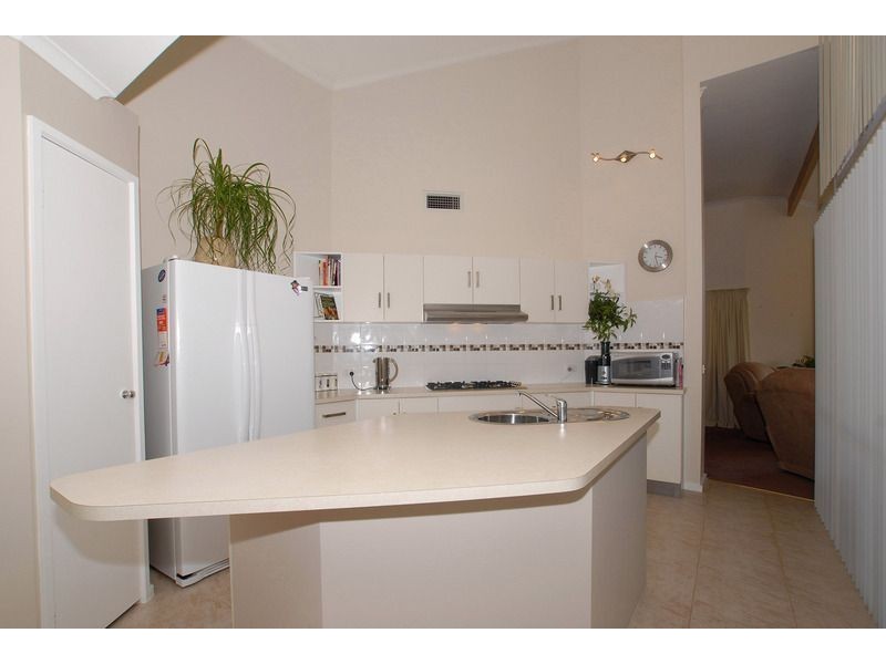 10 Beacon Drive, Langwarrin VIC 3910