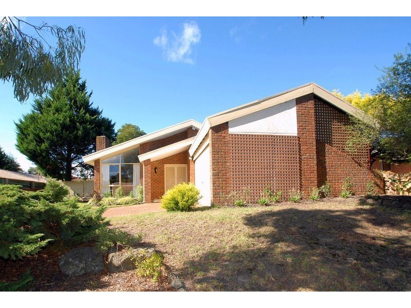 10 Beacon Drive, Langwarrin VIC 3910