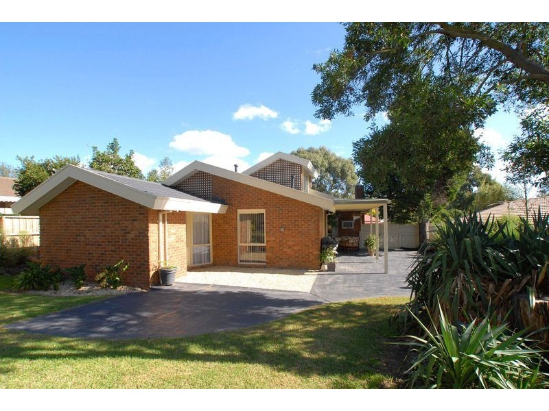 10 Beacon Drive, Langwarrin VIC 3910