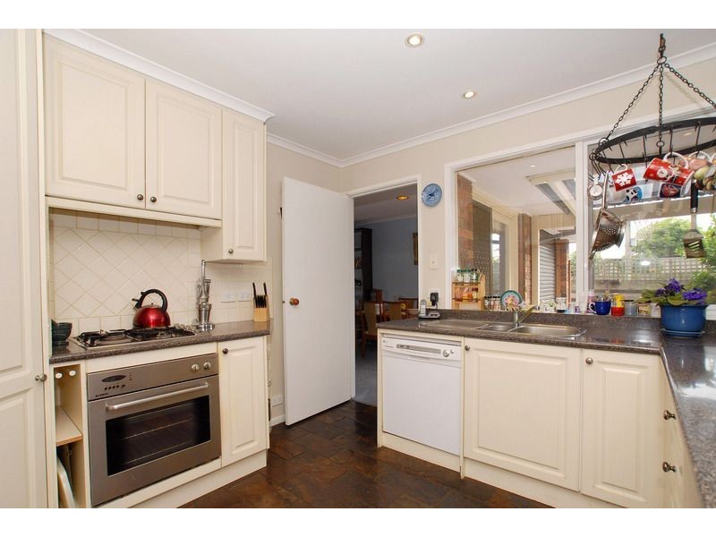 418 McClelland Drive, Langwarrin VIC 3910