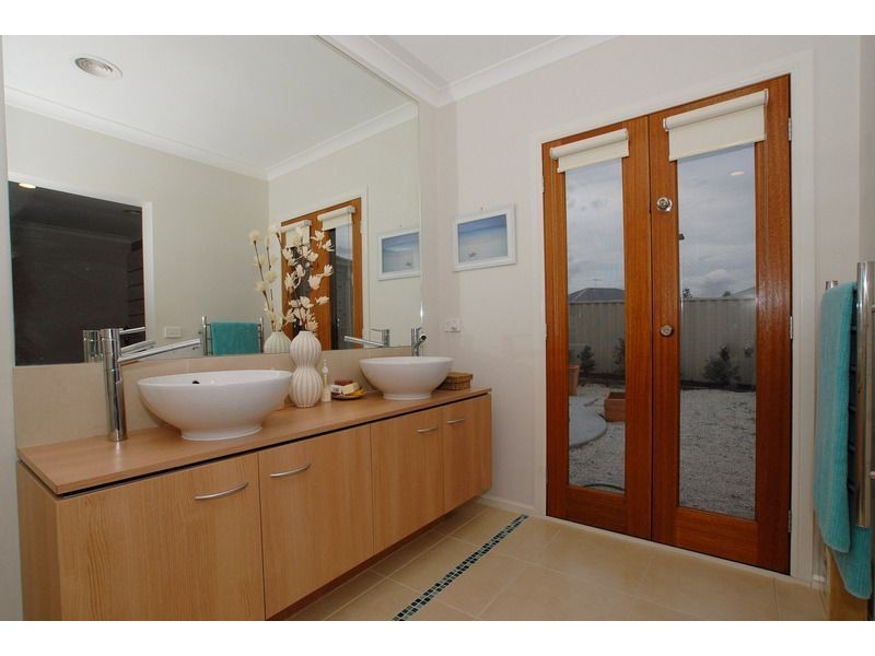 18 Black Sheoak Place, Langwarrin VIC 3910