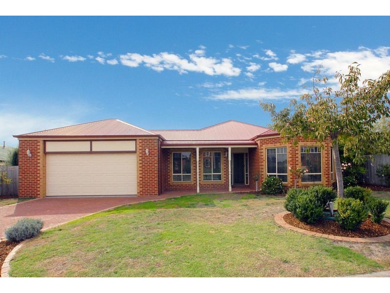 19 Heatherwood Grove, Langwarrin VIC 3910