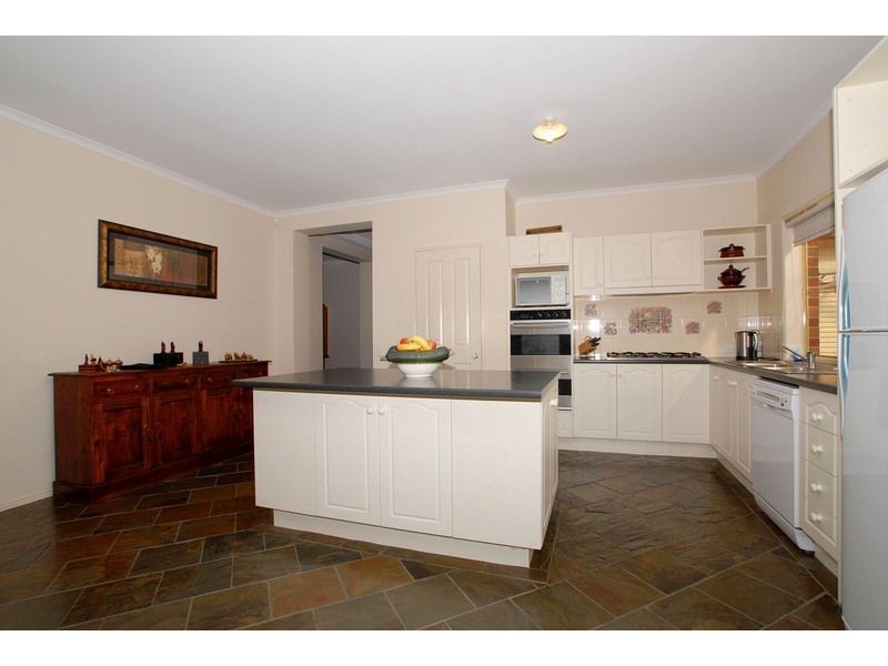 19 Heatherwood Grove, Langwarrin VIC 3910