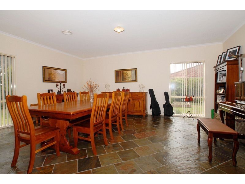 19 Heatherwood Grove, Langwarrin VIC 3910